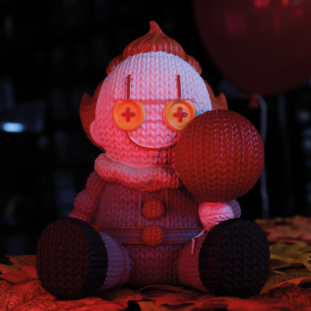IT - Pennywise Collectible Vinyl Figure from Handmade By Robots